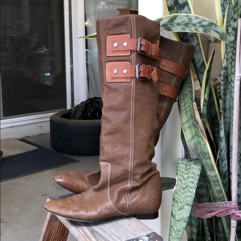 Chloe buckle pirate boots 37